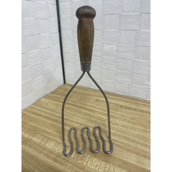 Vintage Wood Handle Stainless Steel Primitive Potato Masher Kitchen Utensil 9.5” - Picture 1 of 7